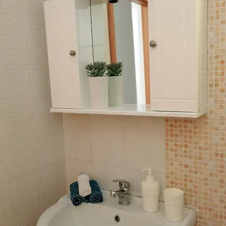 Sunny Ap-sofia 1 Bedroom Lejlighed *